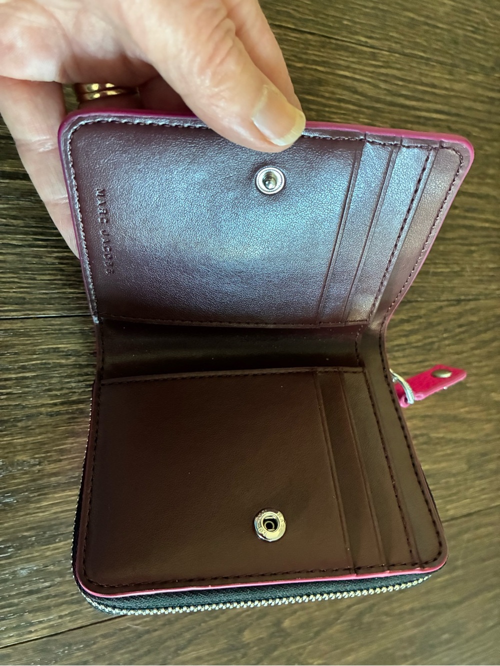 Marc Jacobs Wallet Leather in bright raspberry-pink 🩷 - Picture 3 of 10
